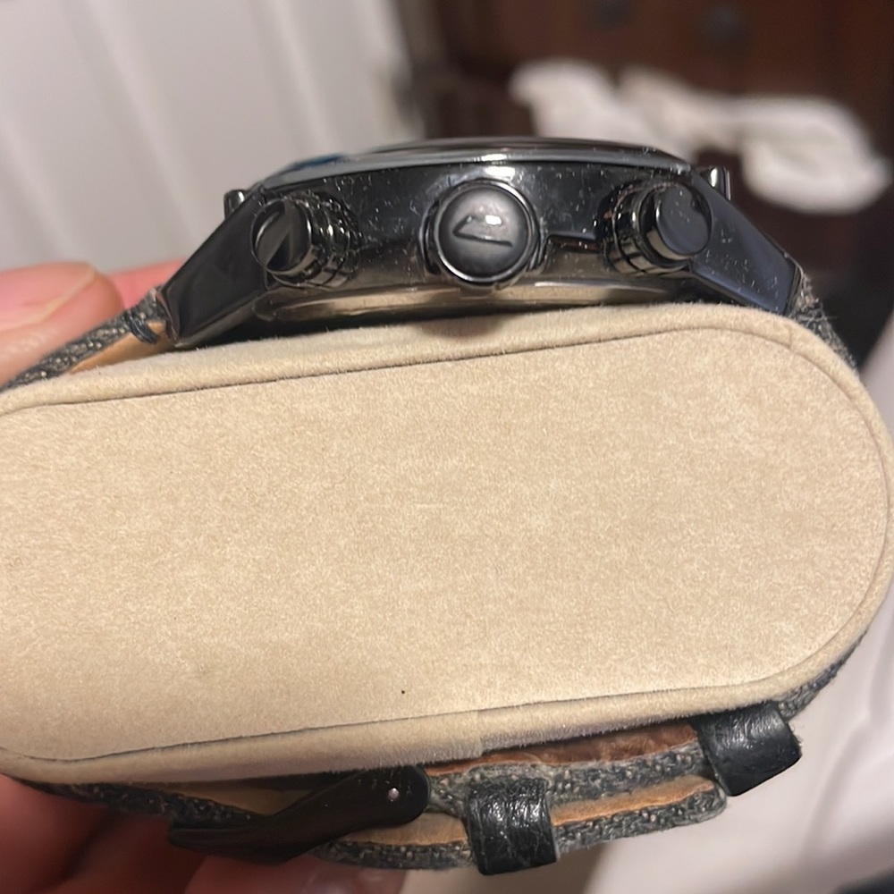 Nice Watch - image 3